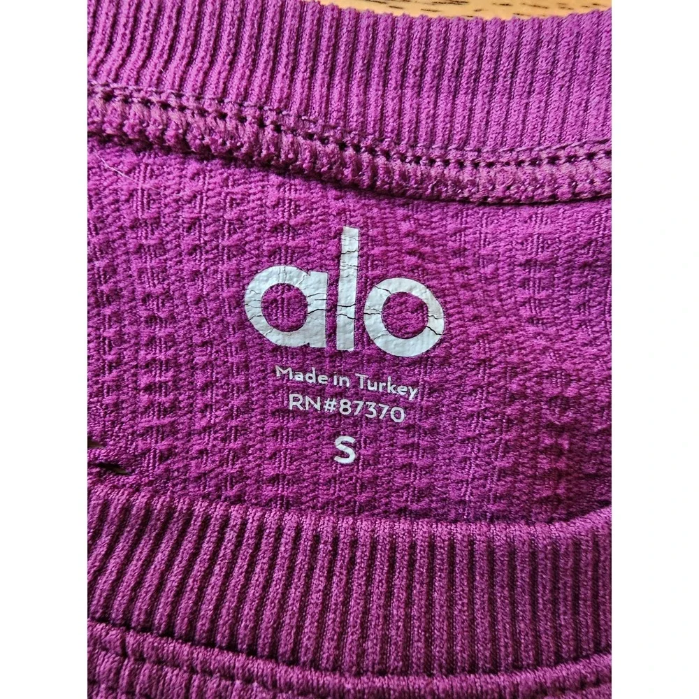 Alo Yoga Exhale Long Sleeve Top Womens Small Purple Ribbed Mesh X-Back Active